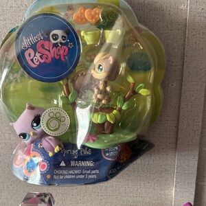 Littlest Pet Shop Spring Pets - Green and Purple